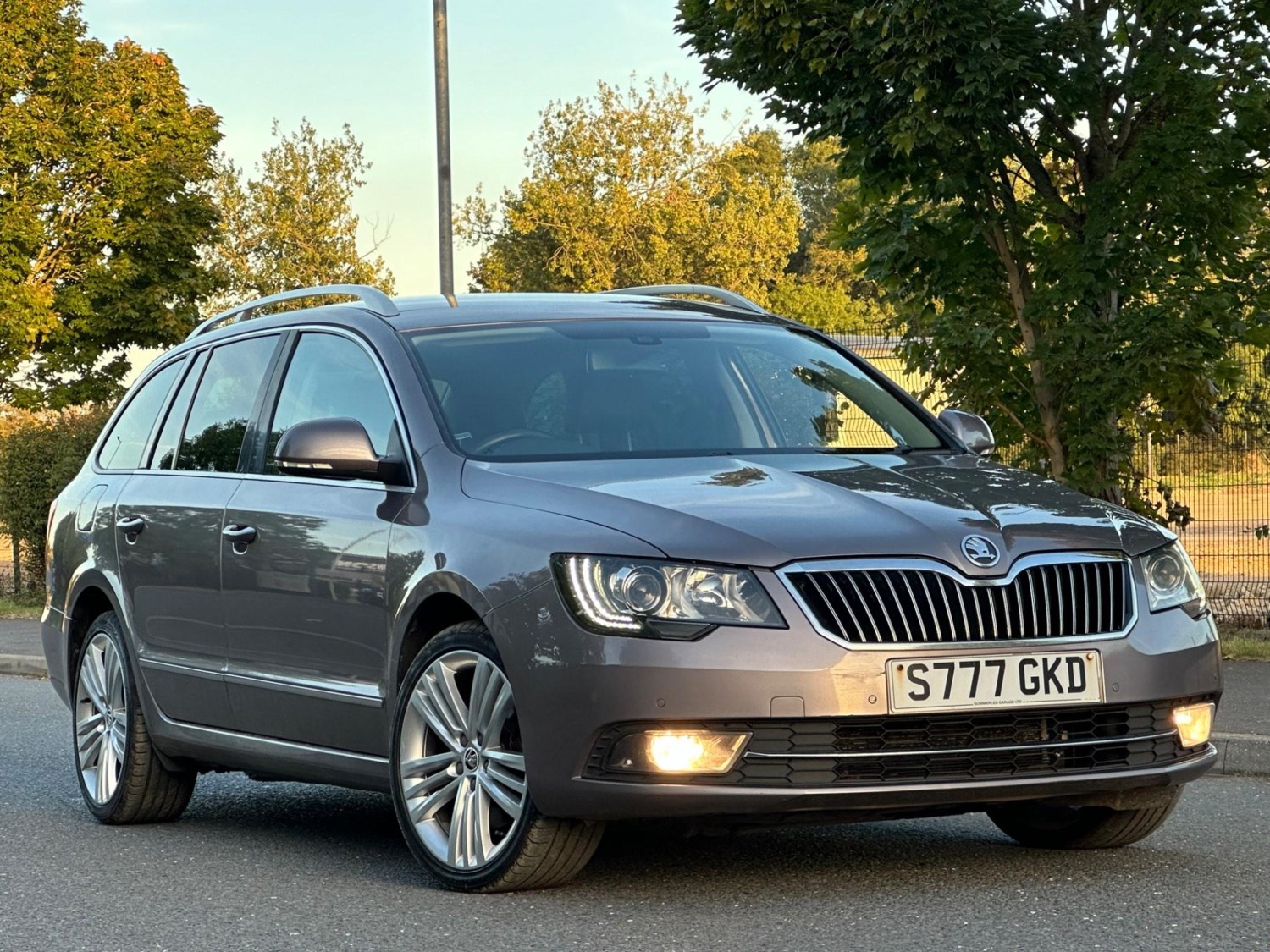 Skoda Superb Listing Image