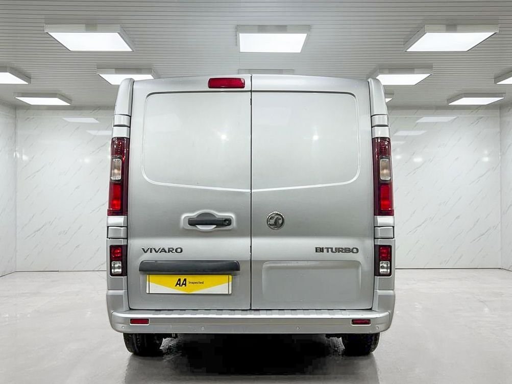 Vauxhall Vivaro Listing Image