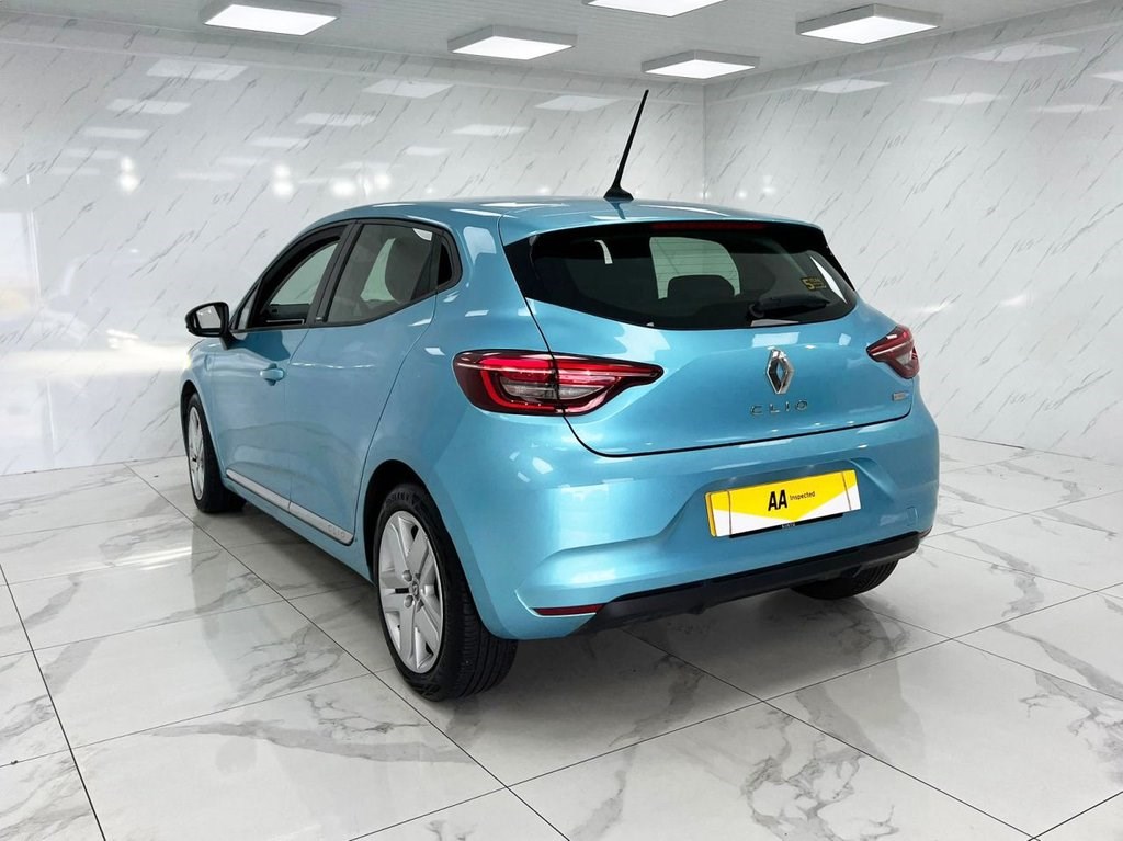 Renault Clio Listing Image