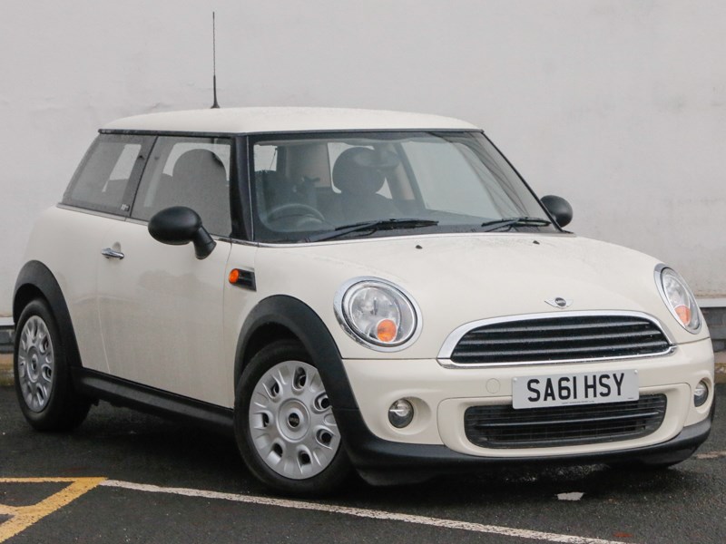 MINI Hatch Listing Image