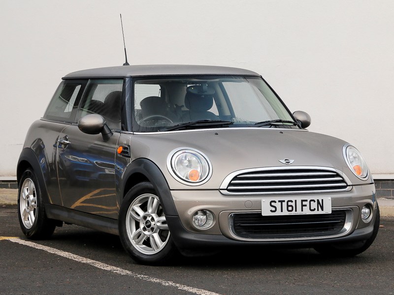 MINI Hatch Listing Image