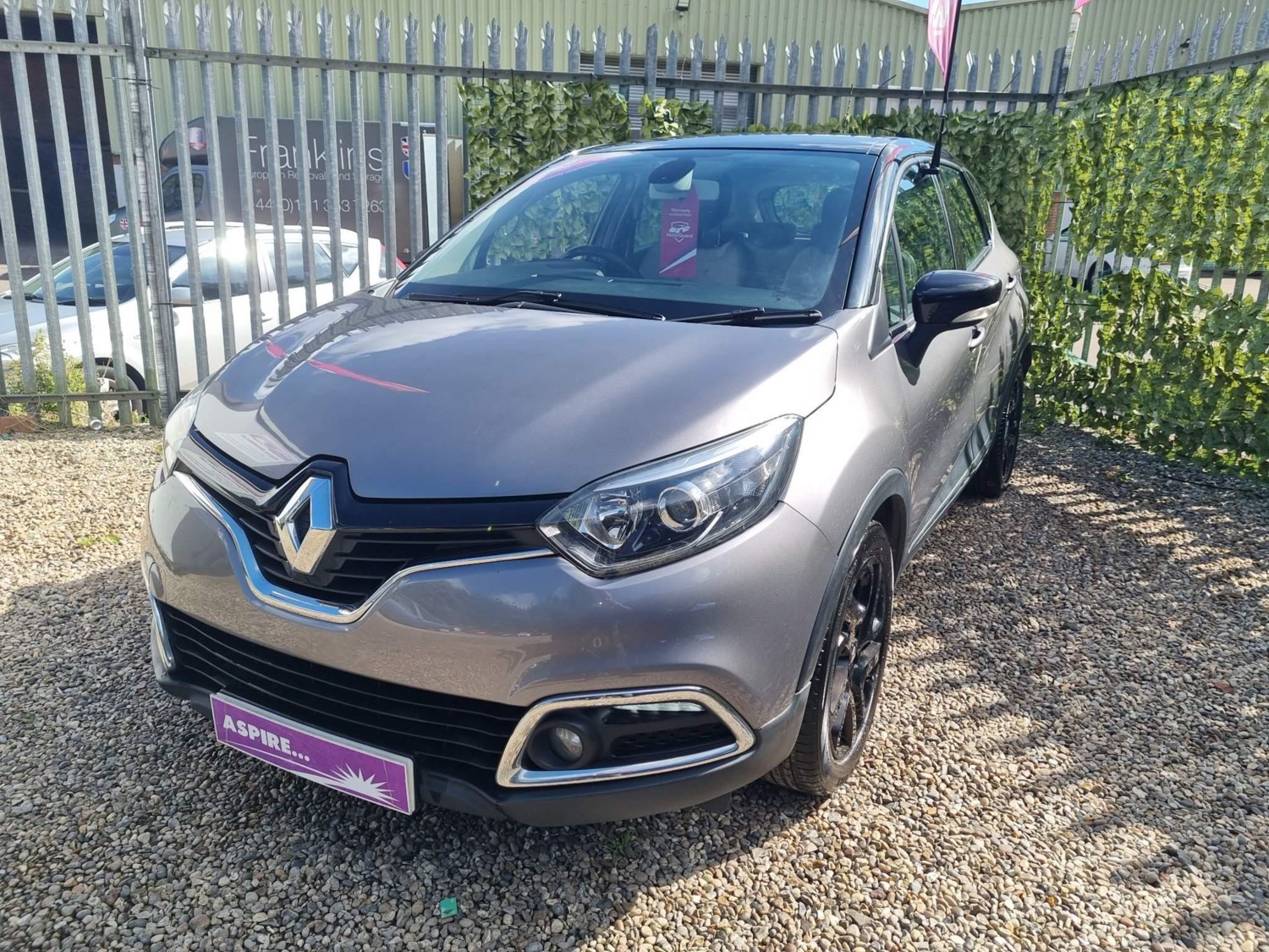 Renault Captur Listing Image