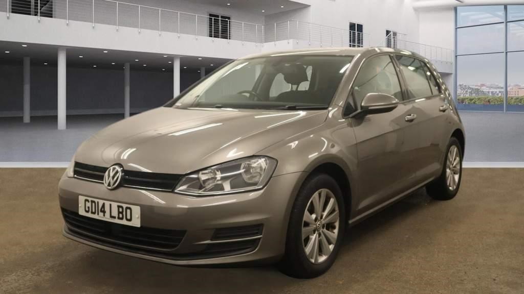 Volkswagen Golf Listing Image