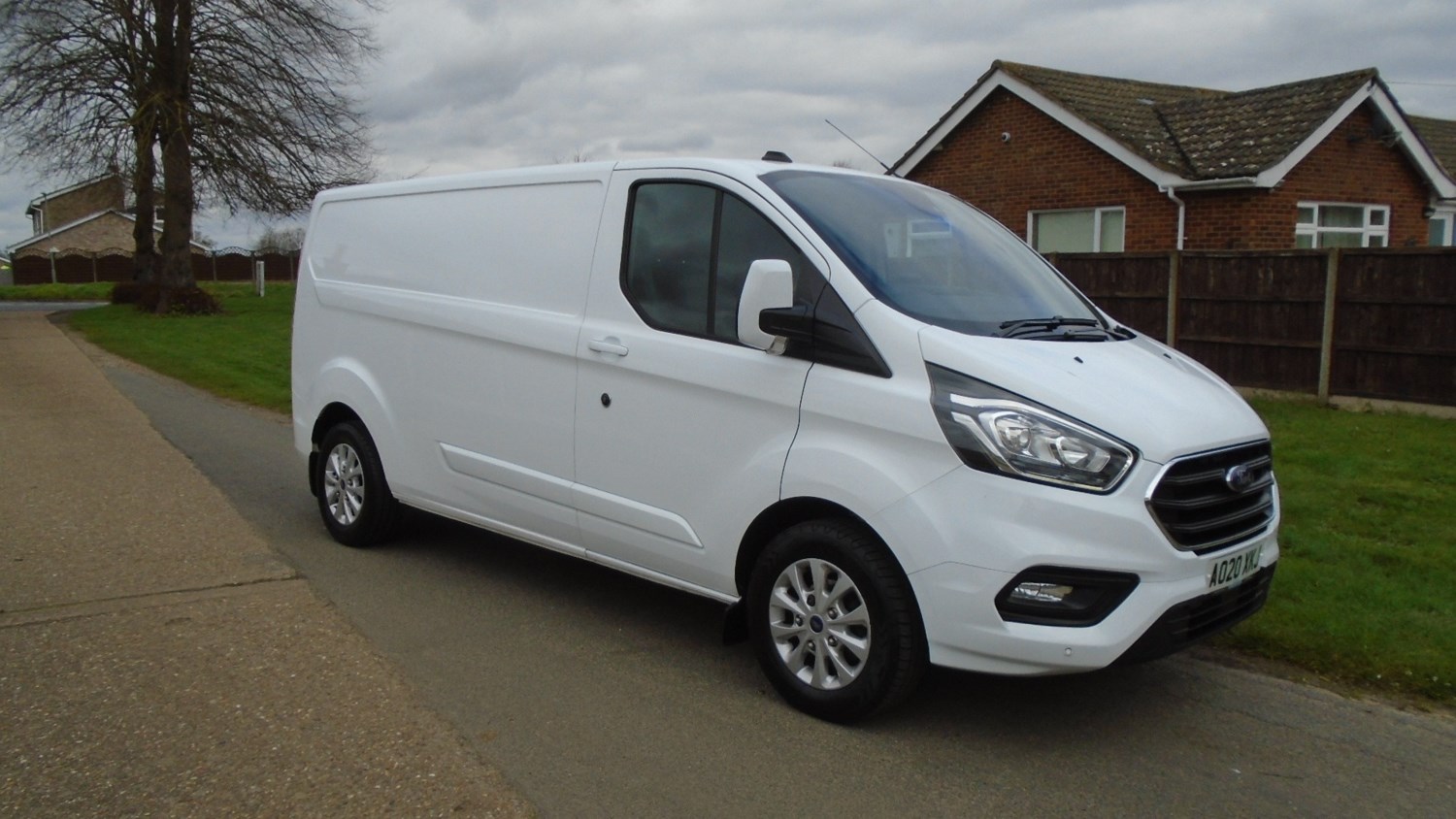 Ford Transit Custom Listing Image