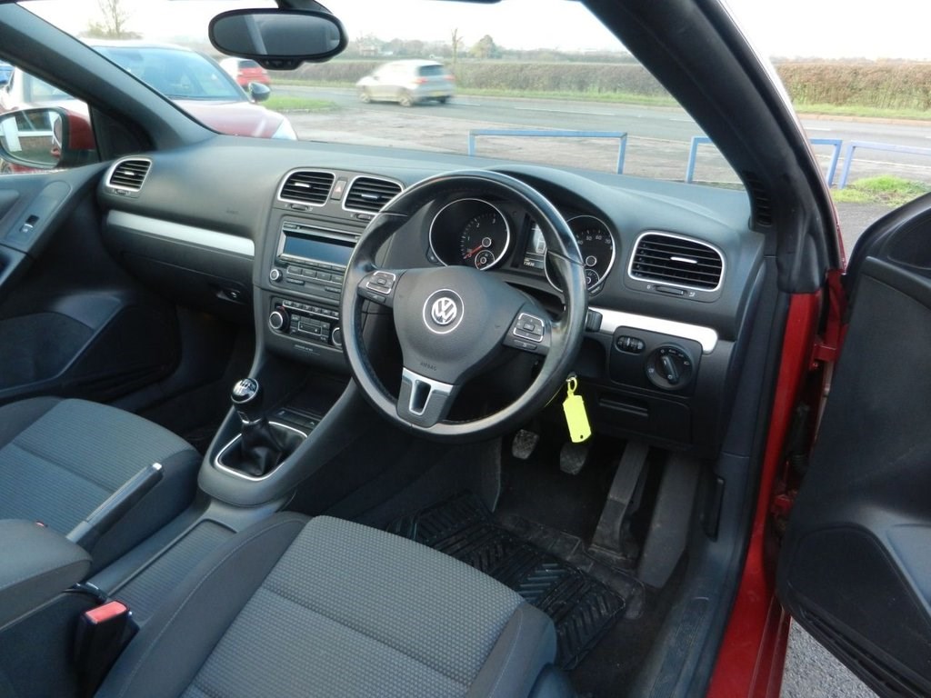 Volkswagen Golf Listing Image