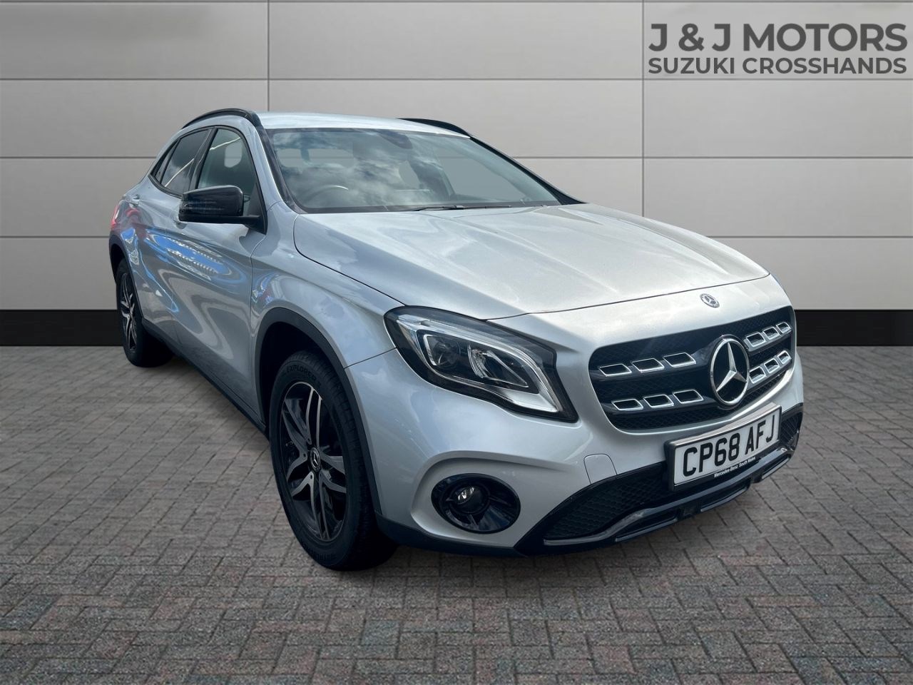 Mercedes-Benz GLA Listing Image