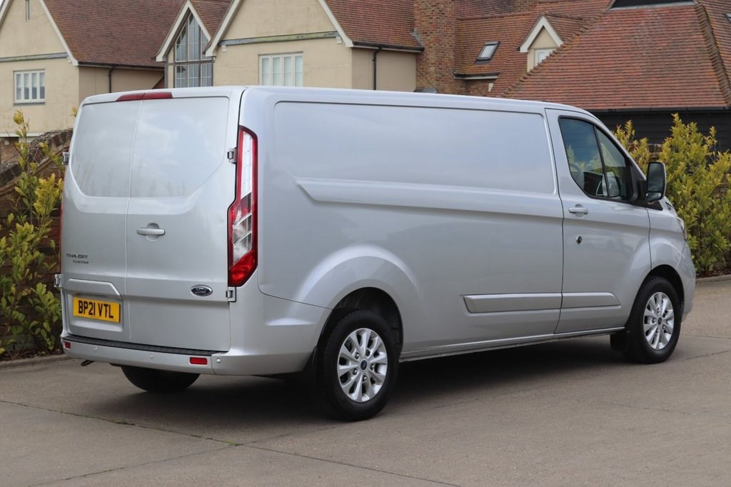 Ford Transit Custom Listing Image