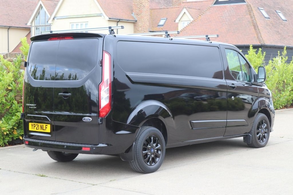 Ford Transit Custom Listing Image