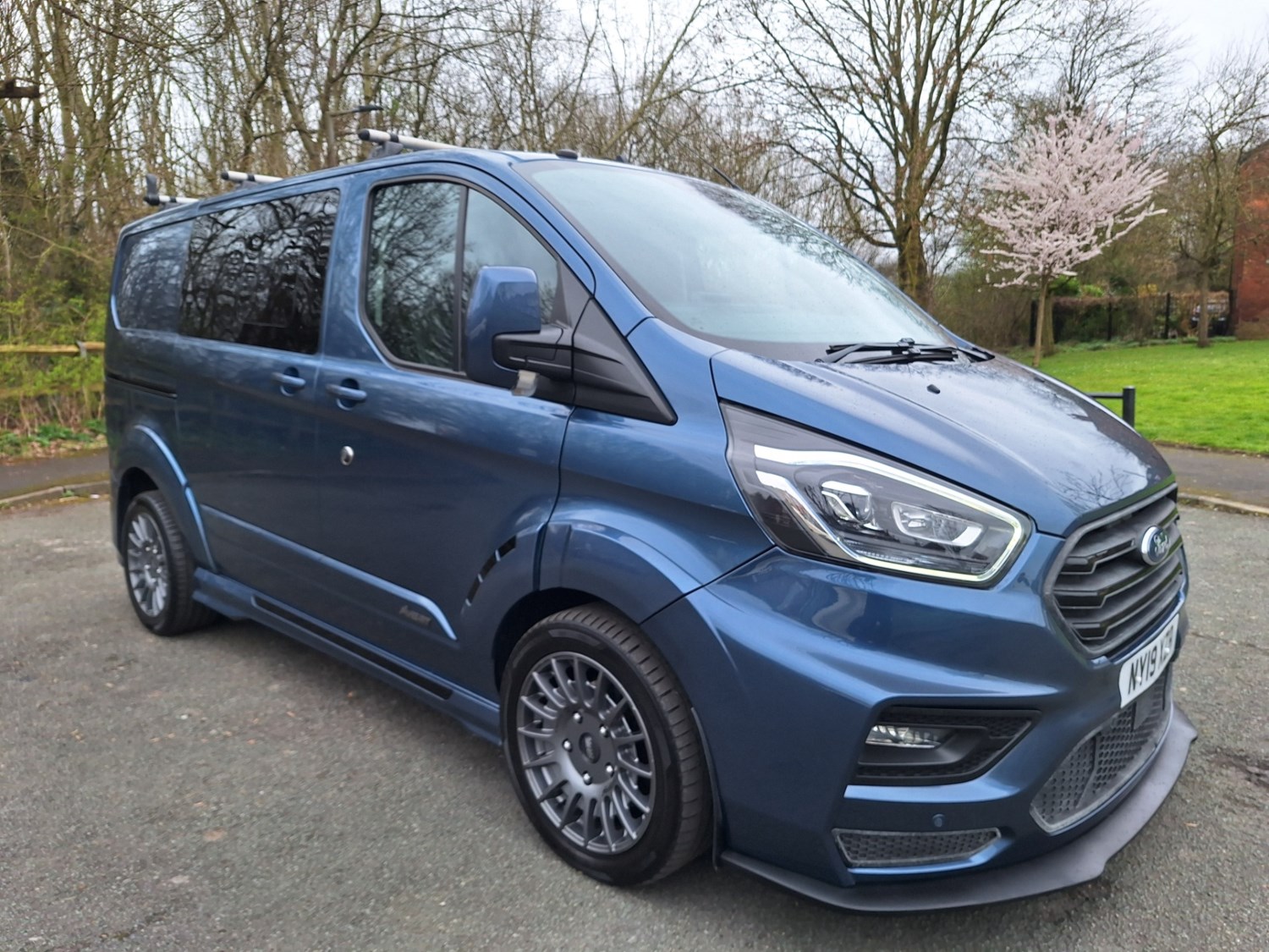 Ford Transit Custom Listing Image