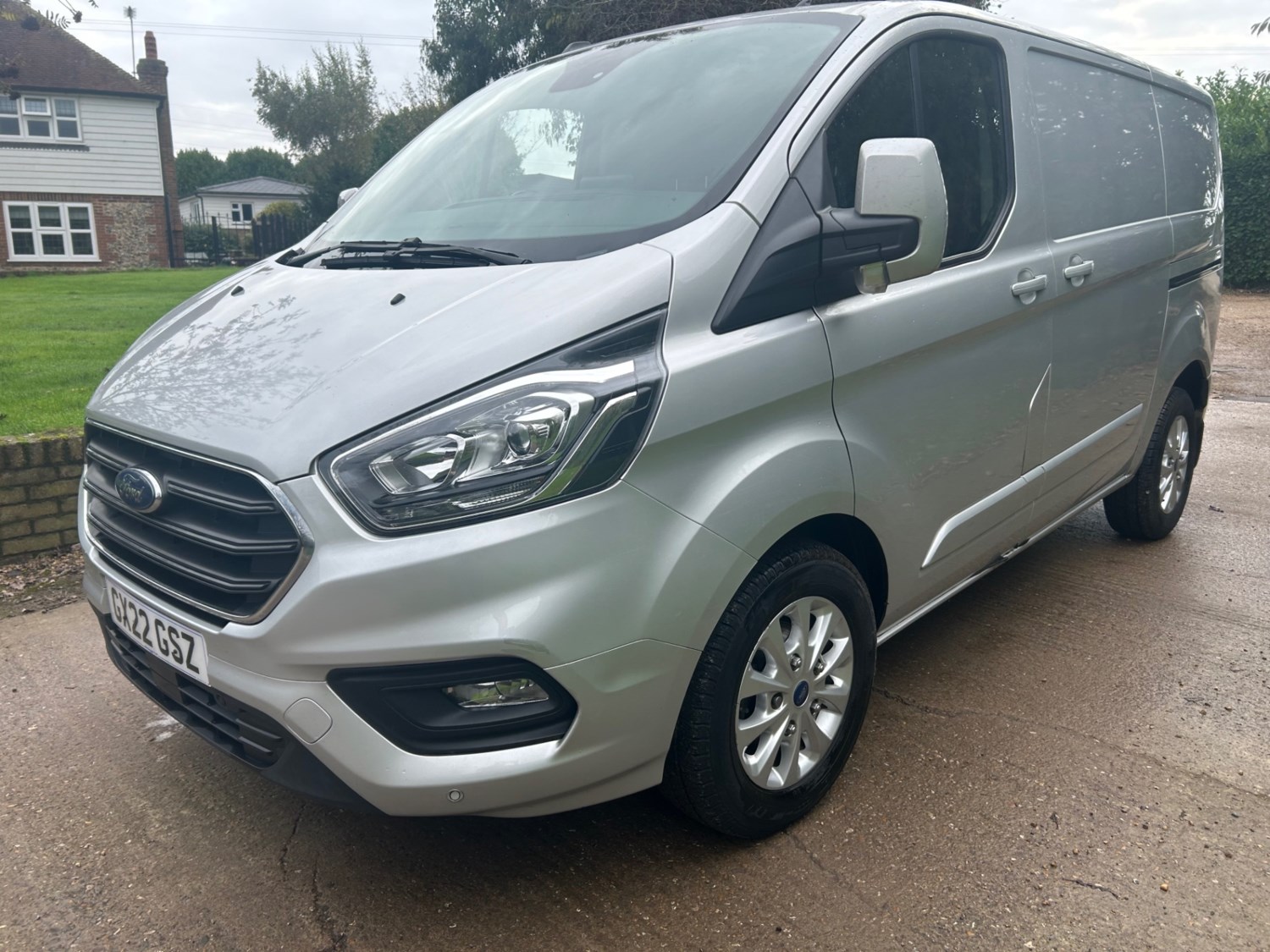 Ford Transit Custom Listing Image