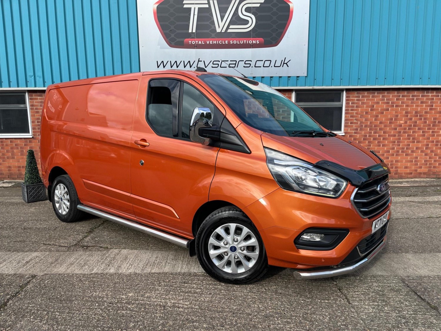 Ford Transit Custom Listing Image