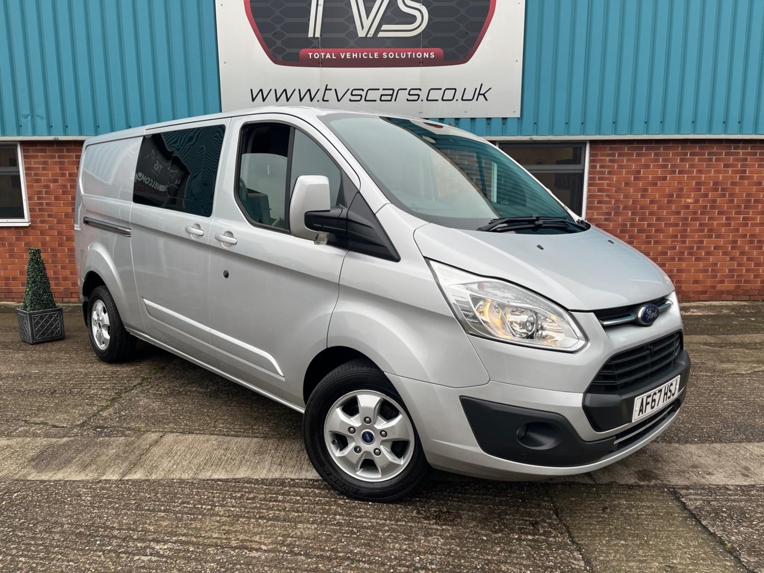 Ford Transit Custom Listing Image