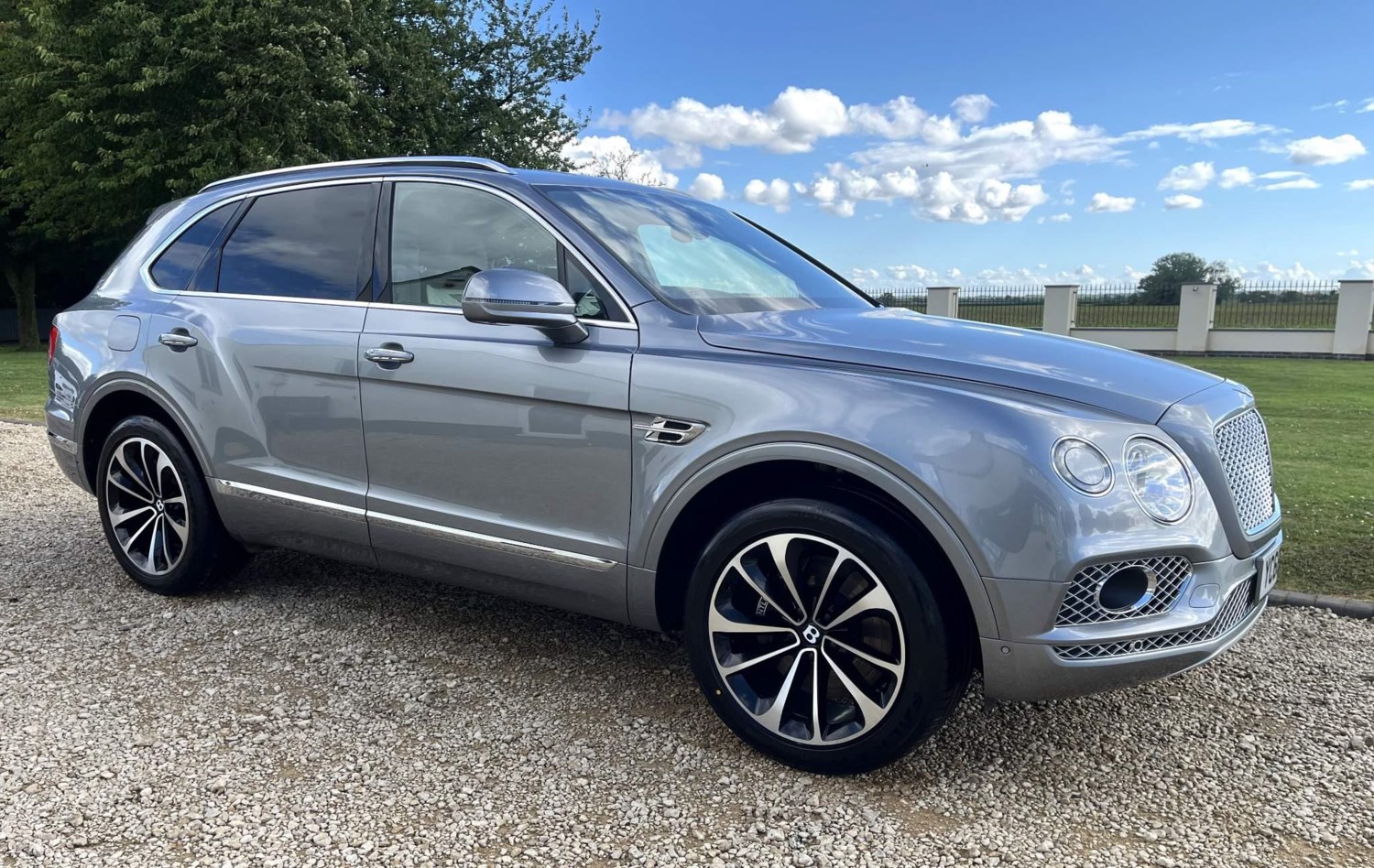 Bentley Bentayga Listing Image