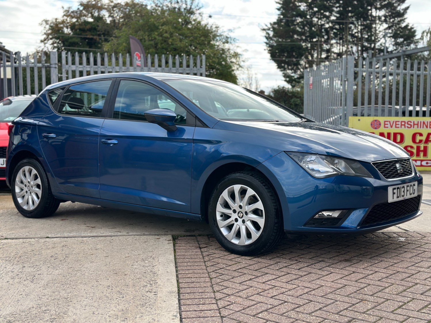 SEAT Leon Listing Image