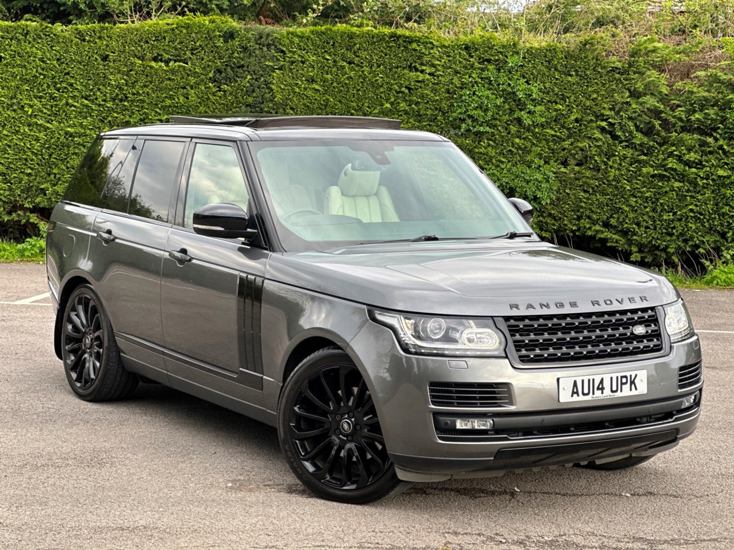 Land Rover Range Rover Listing Image