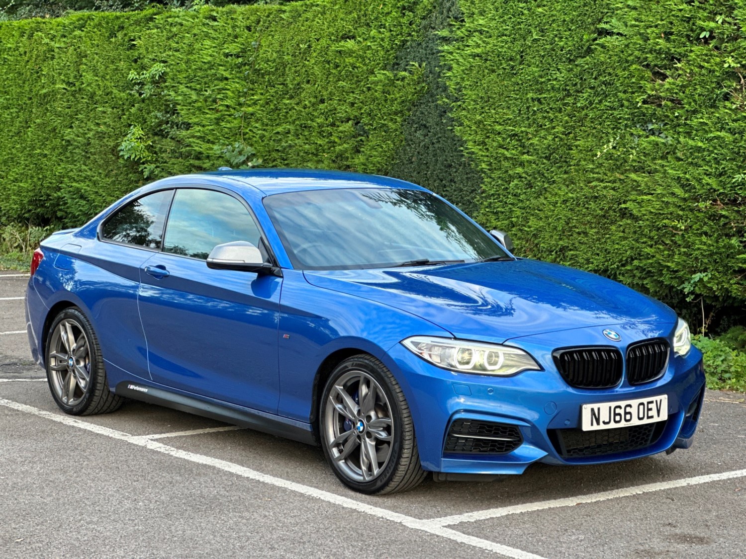 BMW 2 Series Listing Image