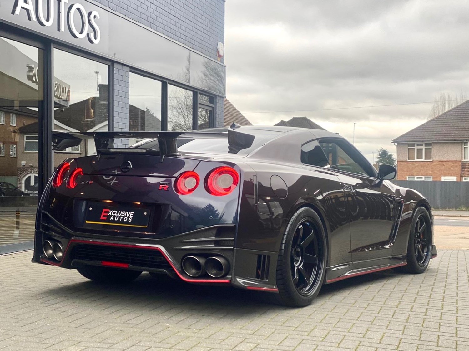 Nissan GT-R Listing Image