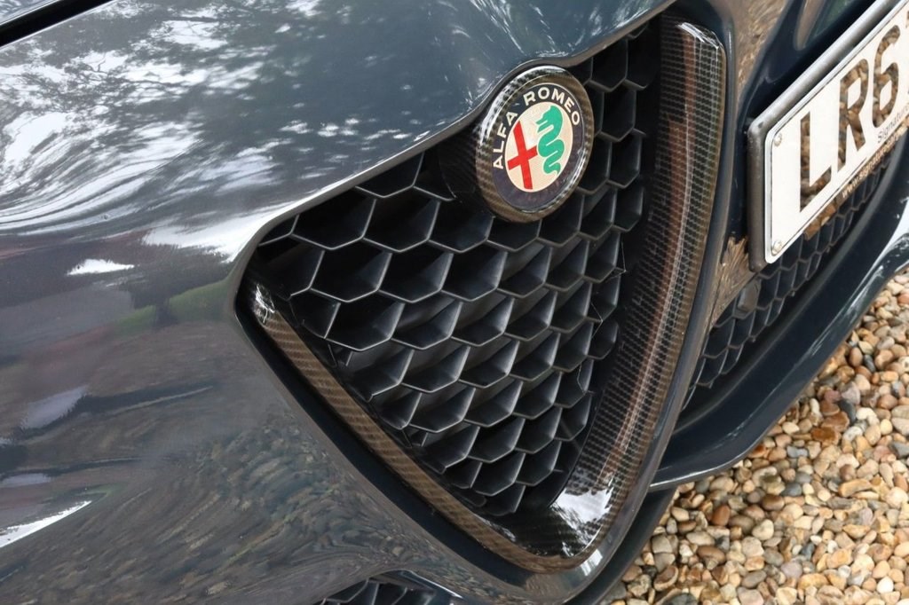 Alfa Romeo Giulia Listing Image