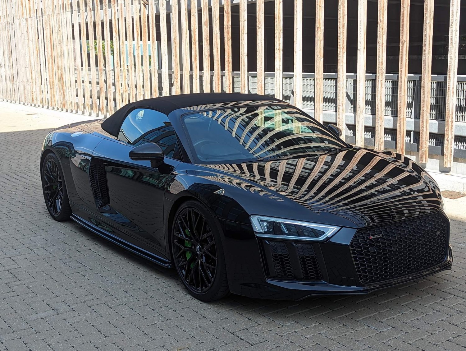 Audi R8 Listing Image