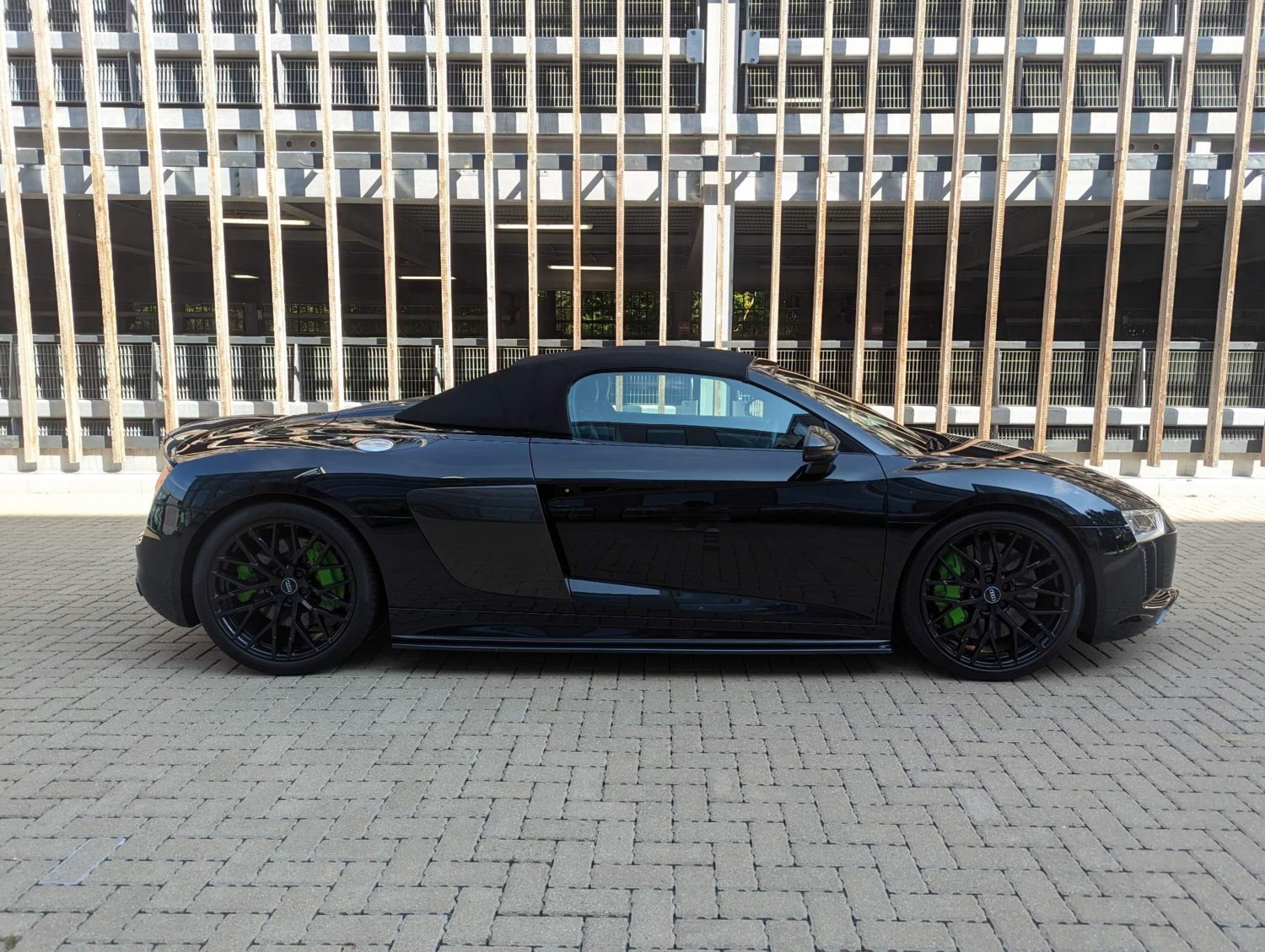 Audi R8 Listing Image