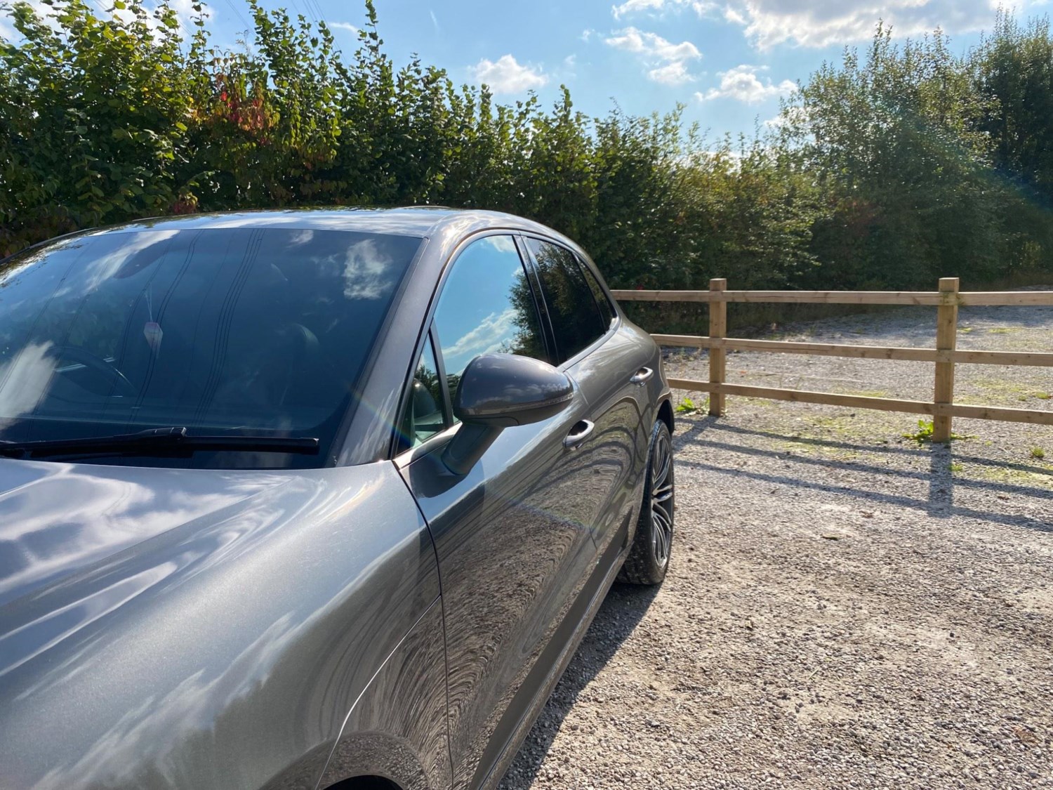 Porsche Macan Listing Image