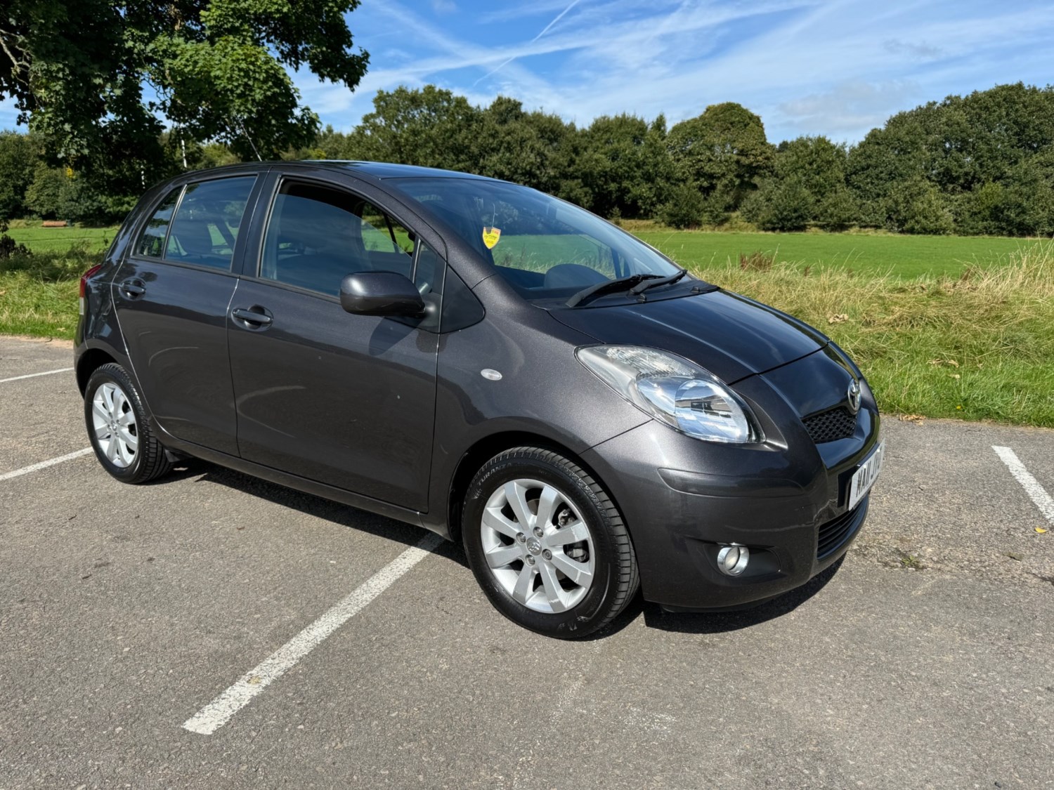 Toyota Yaris Listing Image