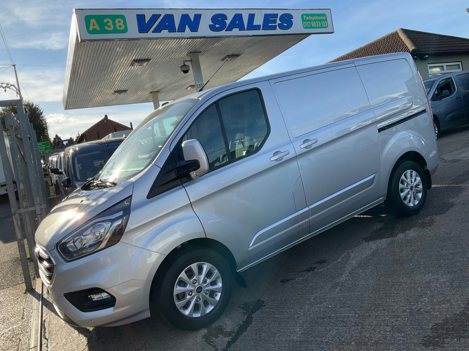 Ford Transit Custom Listing Image