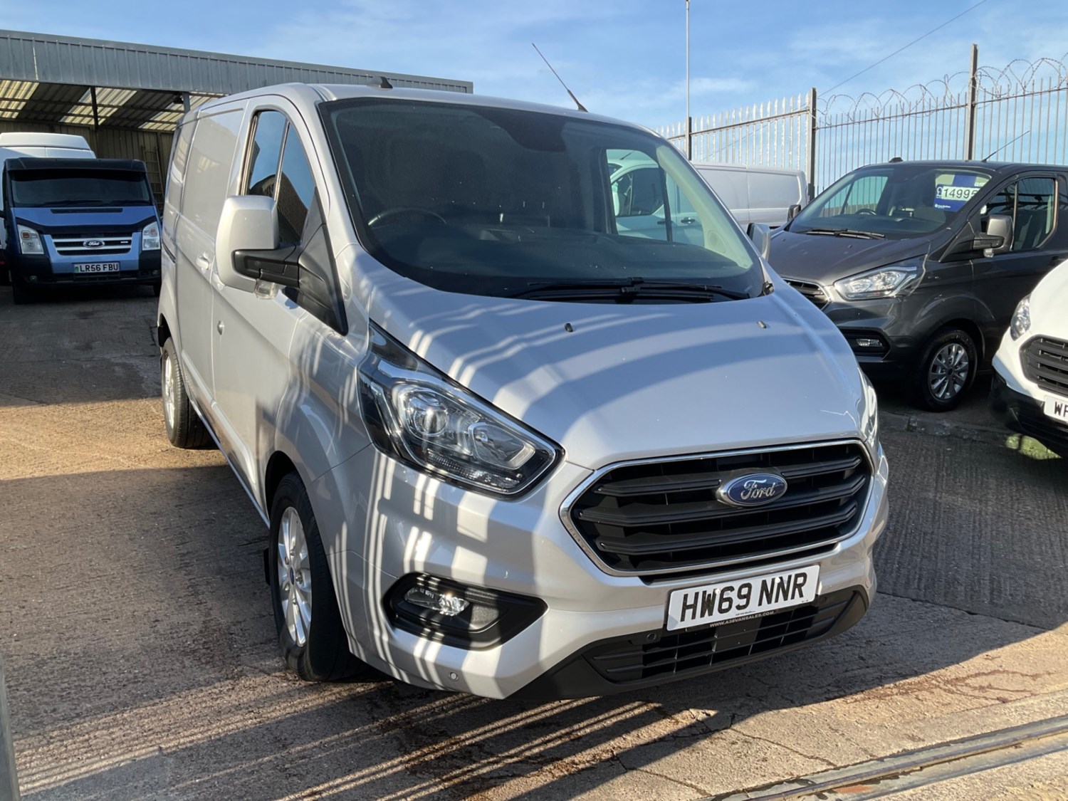 Ford Transit Custom Listing Image