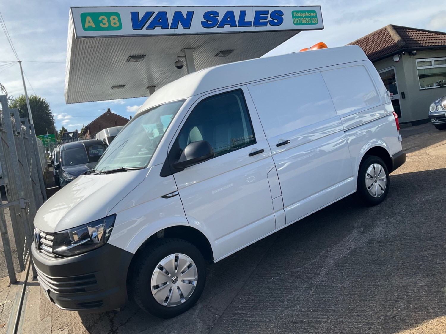 Volkswagen Transporter Listing Image