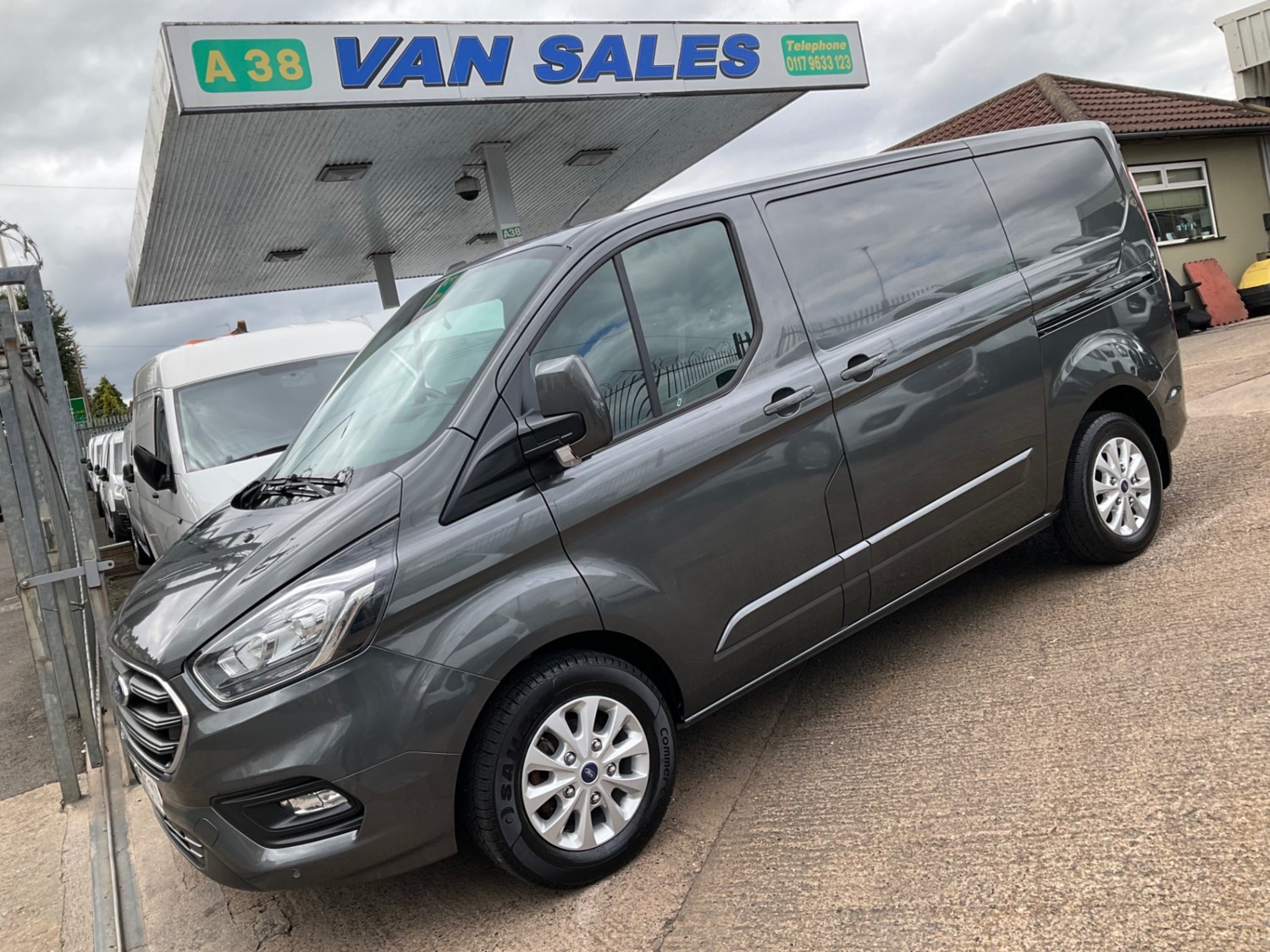 Ford Transit Custom Listing Image