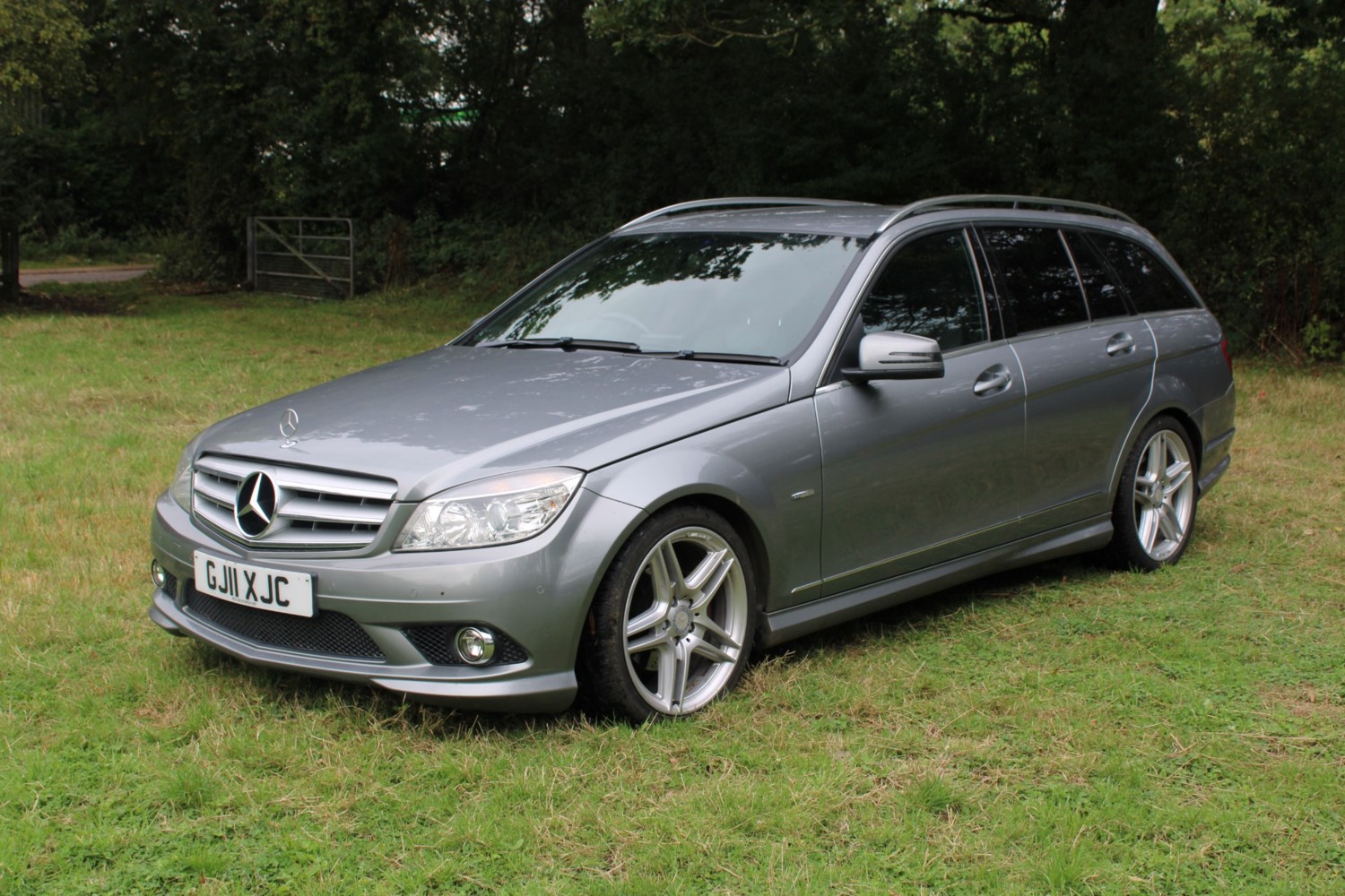 Mercedes-Benz C-Class Listing Image