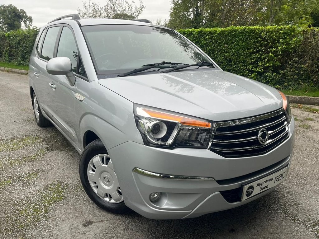 SsangYong Turismo Listing Image