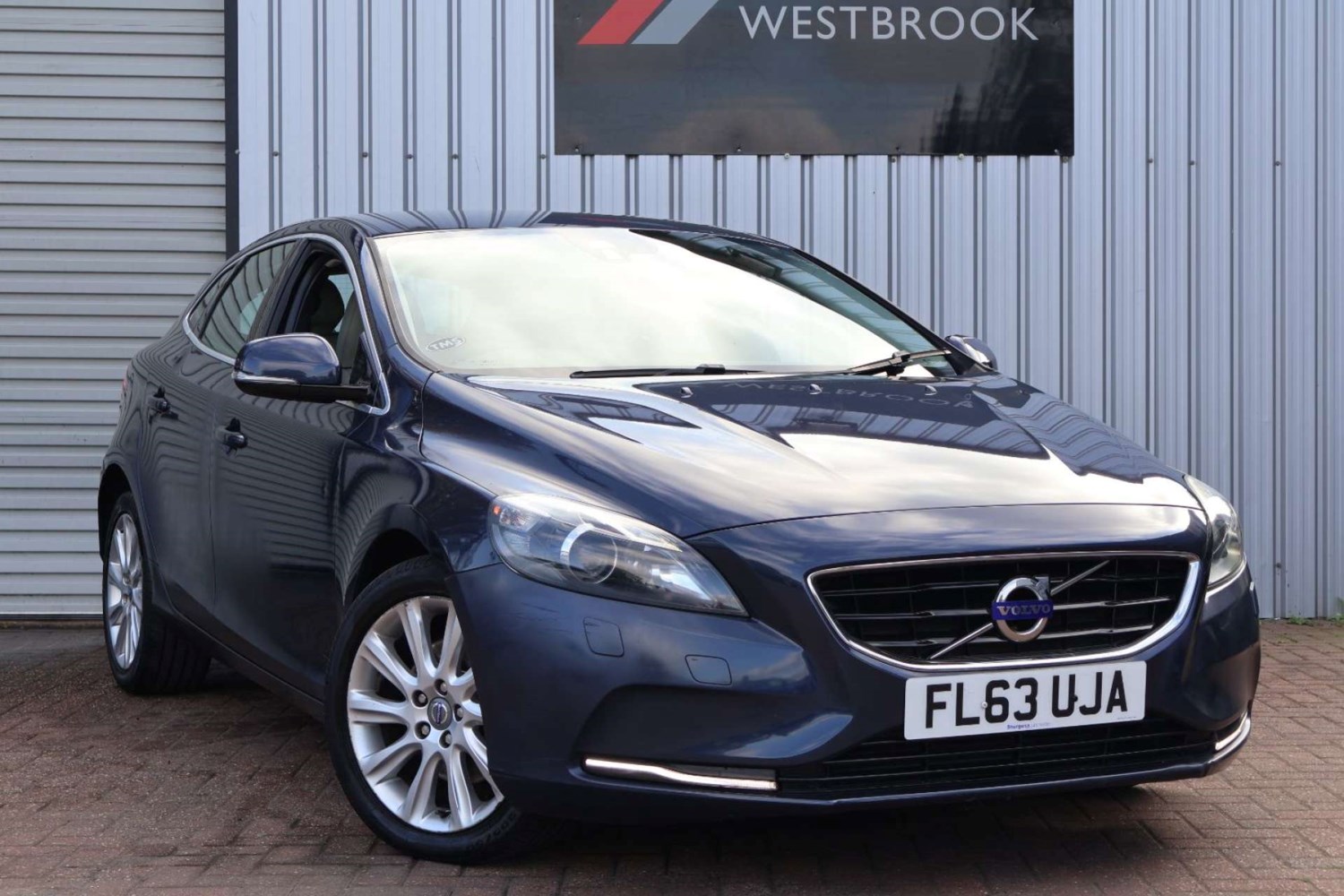 Volvo V40 Listing Image