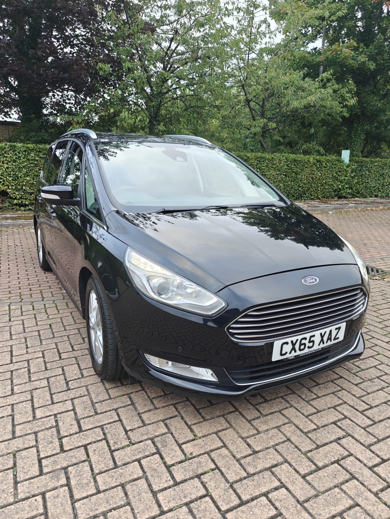 Ford Galaxy Listing Image