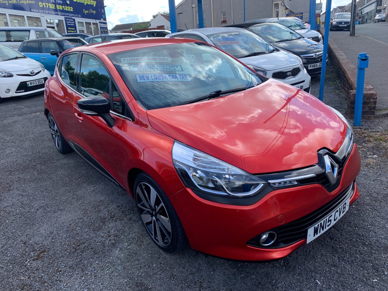 Renault Clio Listing Image