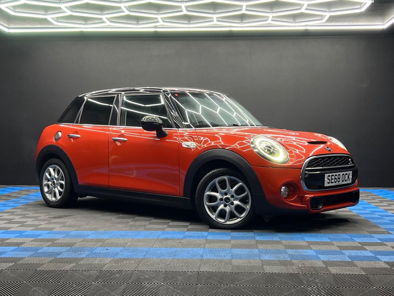 MINI Hatch Listing Image