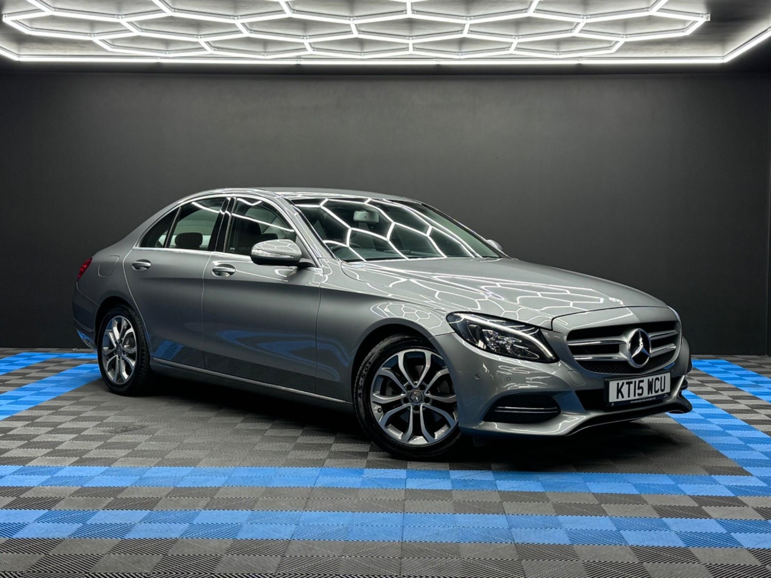 Mercedes-Benz C-Class Listing Image