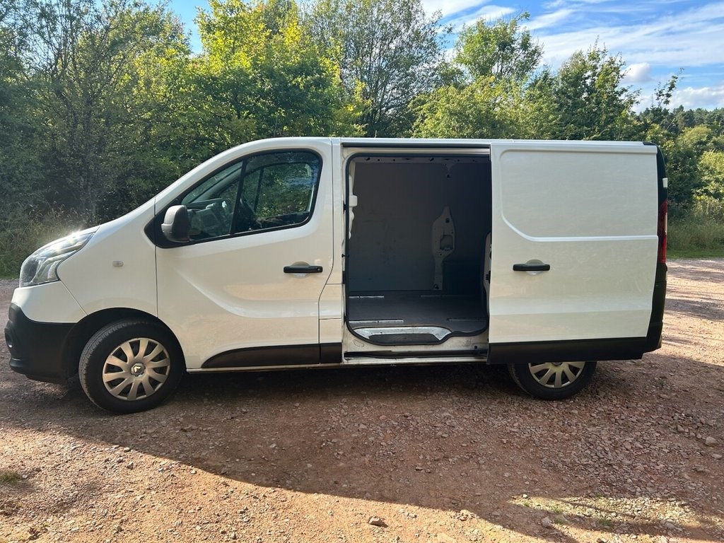 Renault Trafic Listing Image