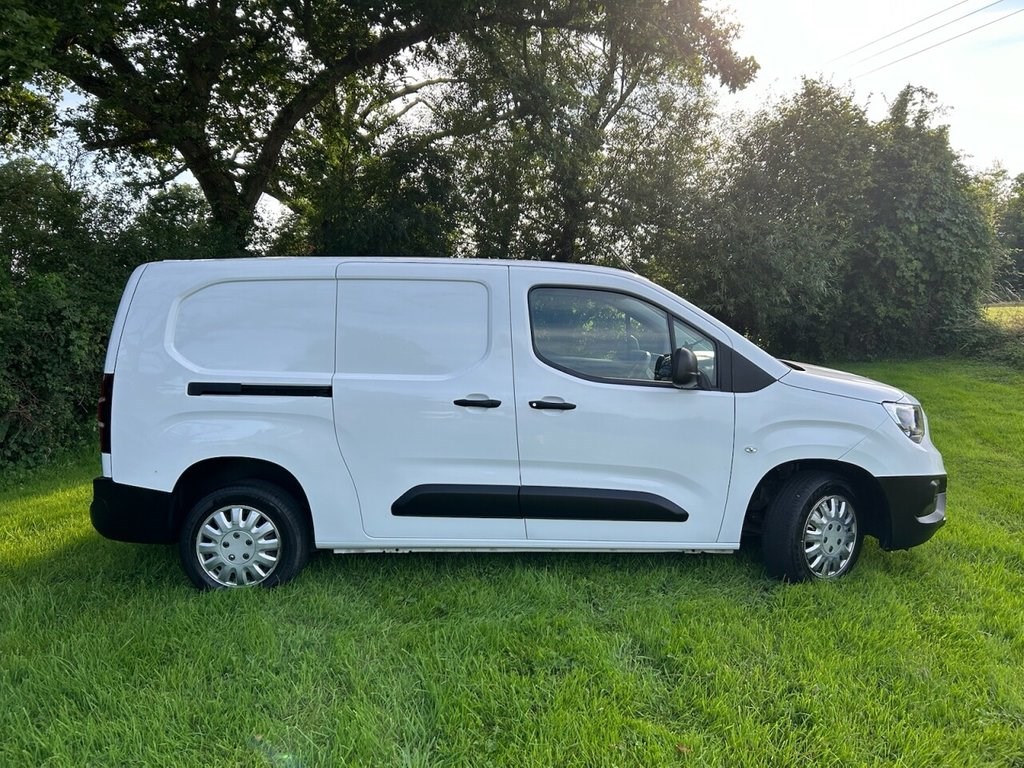 Vauxhall Combo Listing Image