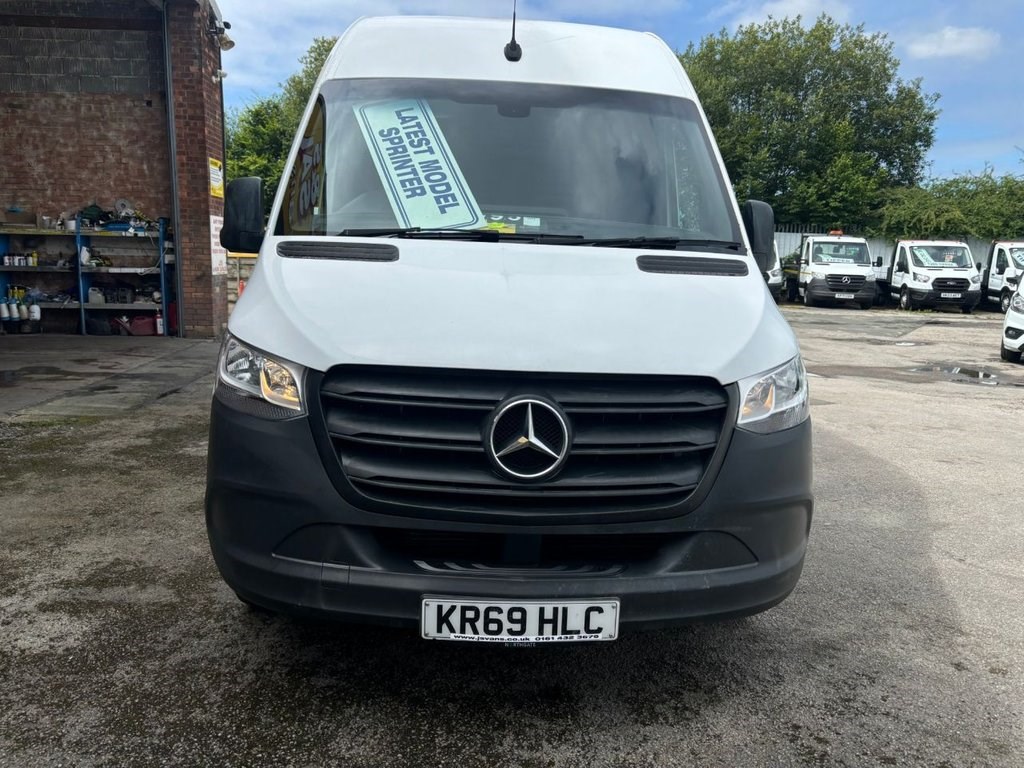 Mercedes-Benz Sprinter Listing Image