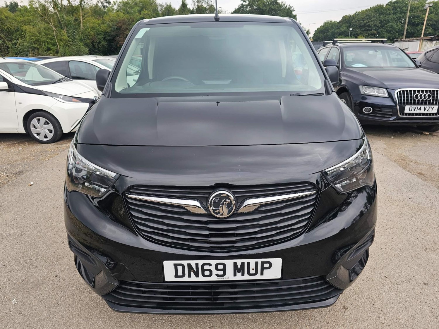 Vauxhall Combo Listing Image