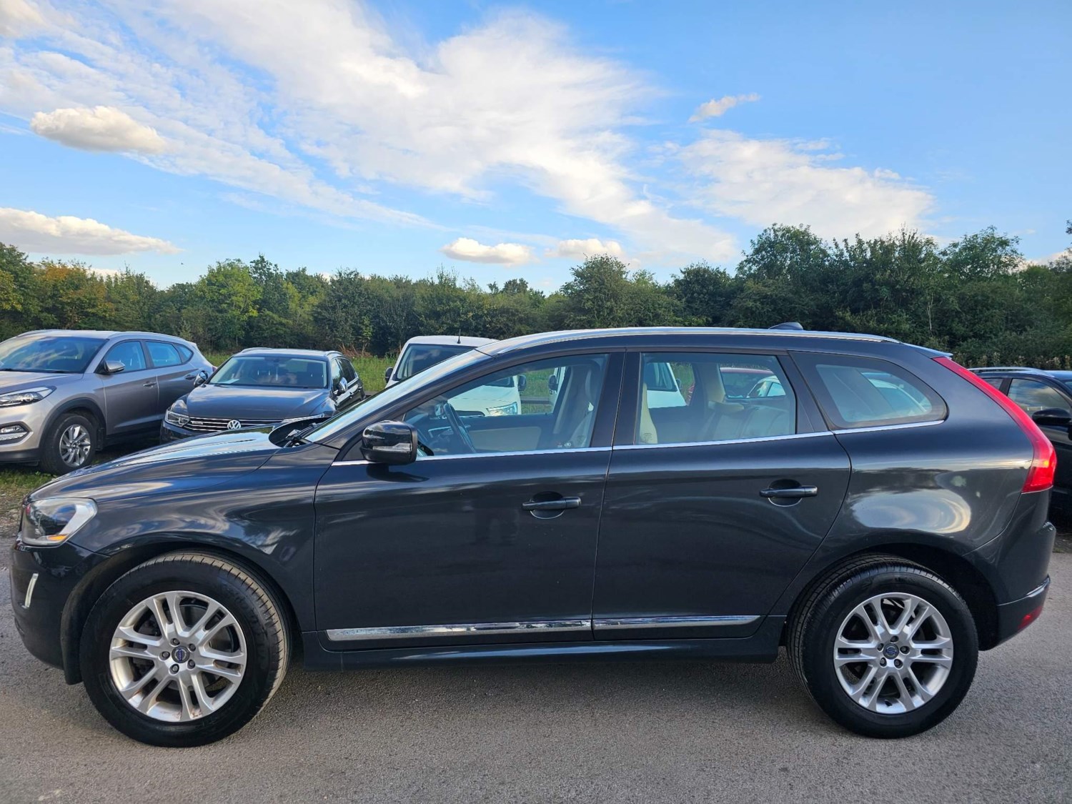 Volvo XC60 Listing Image