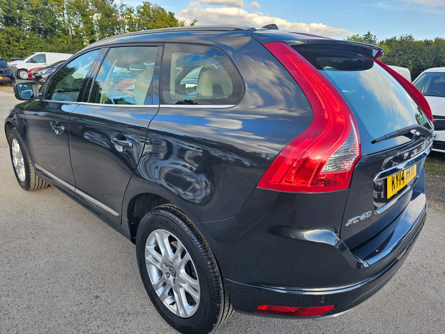 Volvo XC60 Listing Image