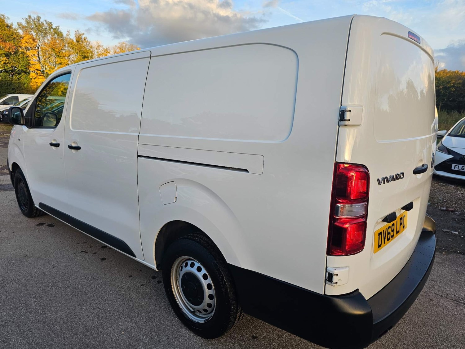 Vauxhall Vivaro Listing Image