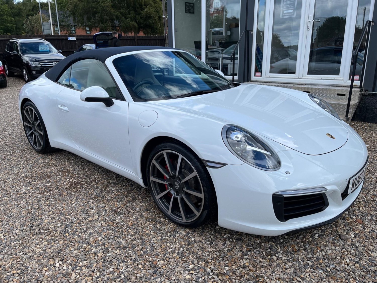 Porsche 911 Listing Image