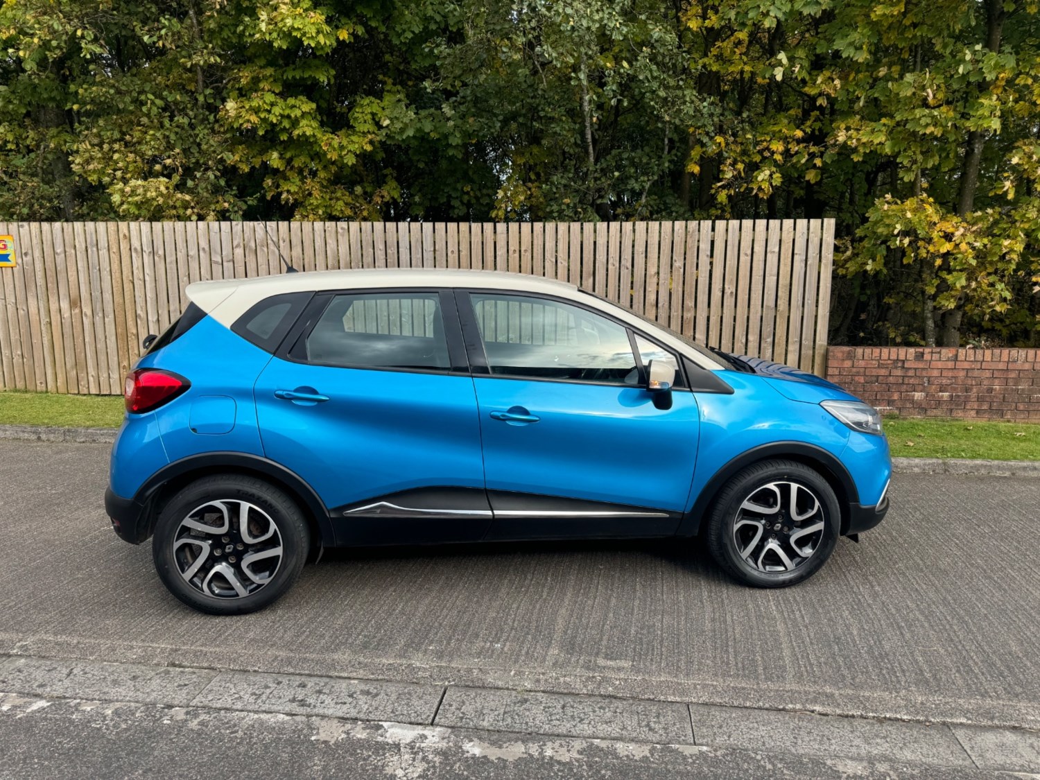 Renault Captur Listing Image