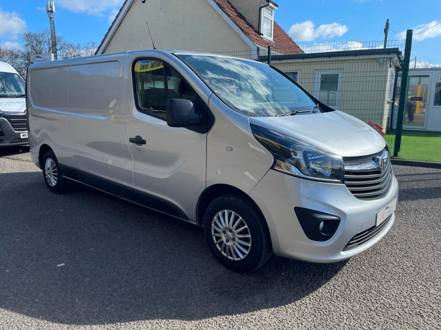 Vauxhall Vivaro Listing Image