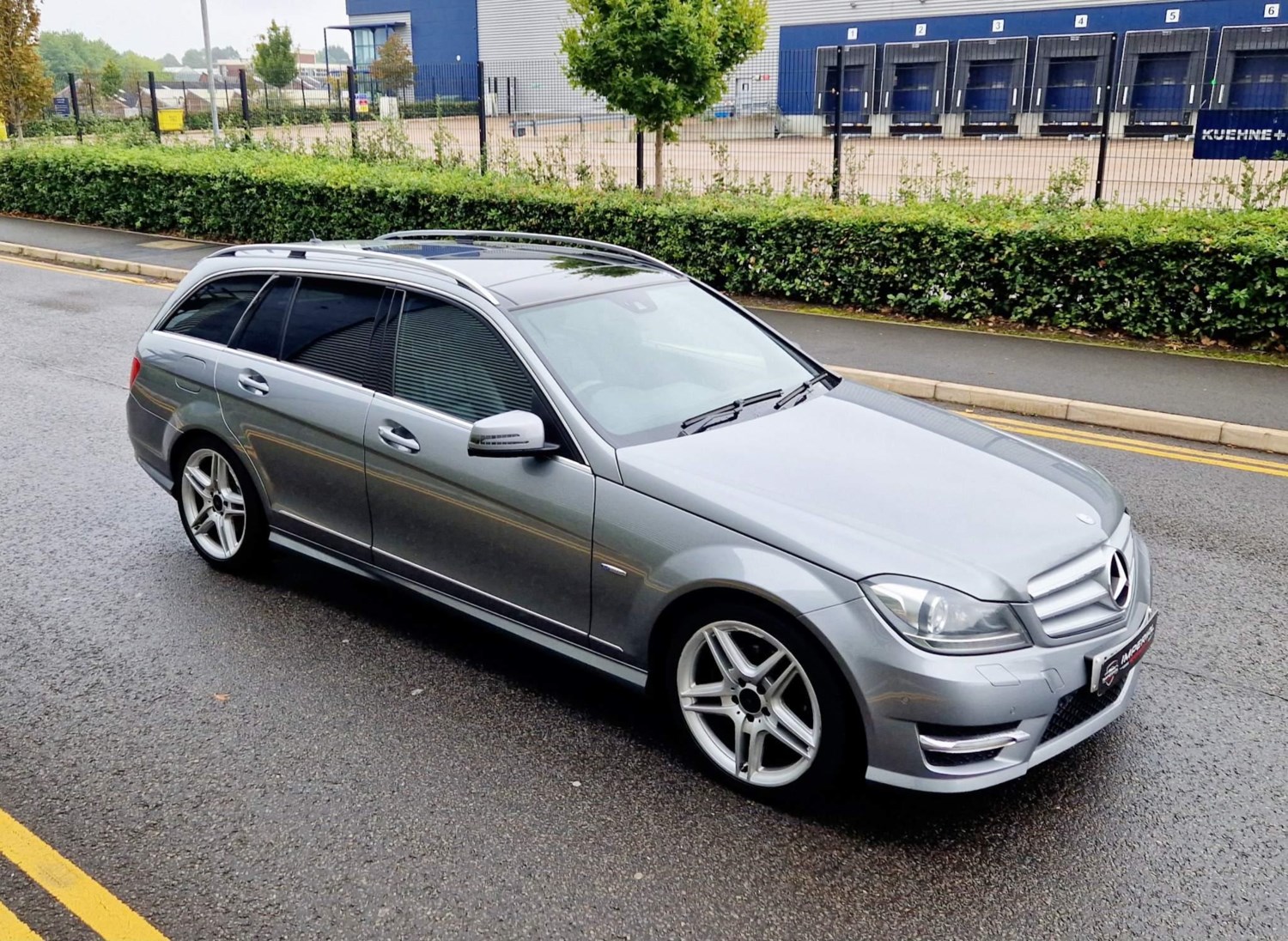 Mercedes-Benz C-Class Listing Image