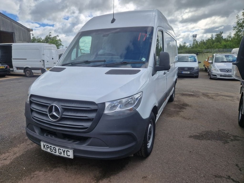 Mercedes-Benz Sprinter Listing Image