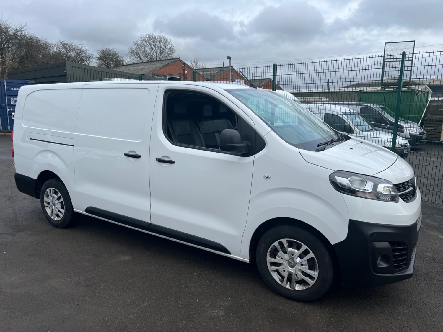 Vauxhall Vivaro Listing Image